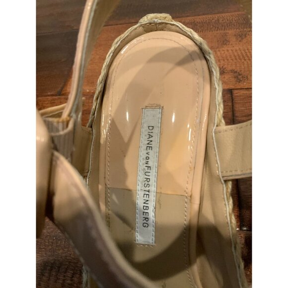 Diane Von Furstenberg Nude Patent Leather Espadrille Wedge Heels, Size 9 (US) - Picture 4 of 9